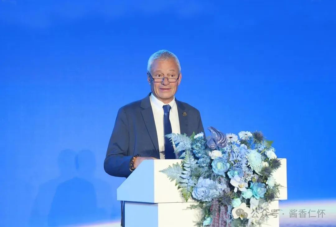 中国酱香白酒核心产区——“仁怀酱香·仁怀酒品牌”推介会在宁夏银川举行(图4) 中国酱香白酒核心产区——“仁怀酱香·仁怀酒品牌”推介会在宁夏银川举行(图4)