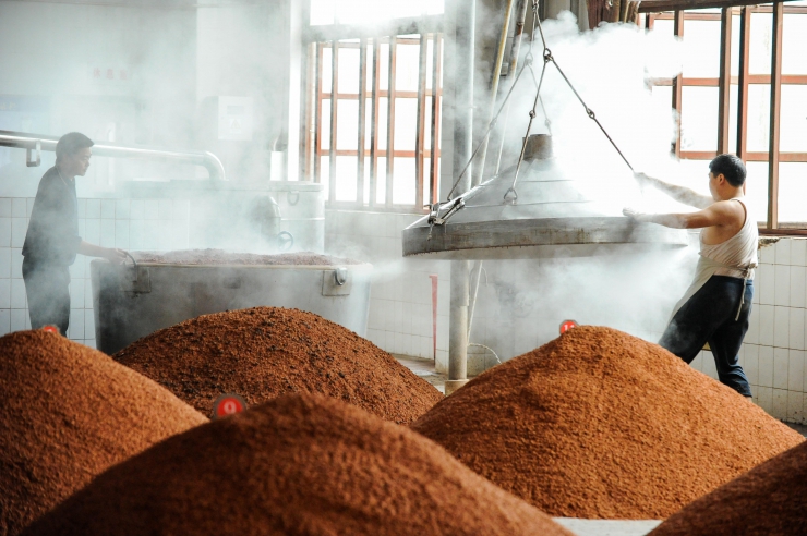 【聚焦酱香】规范行业标准 强化品牌建设——仁怀建立酱香酒产区管理制度(图3) 【聚焦酱香】规范行业标准 强化品牌建设——仁怀建立酱香酒产区管理制度(图3)