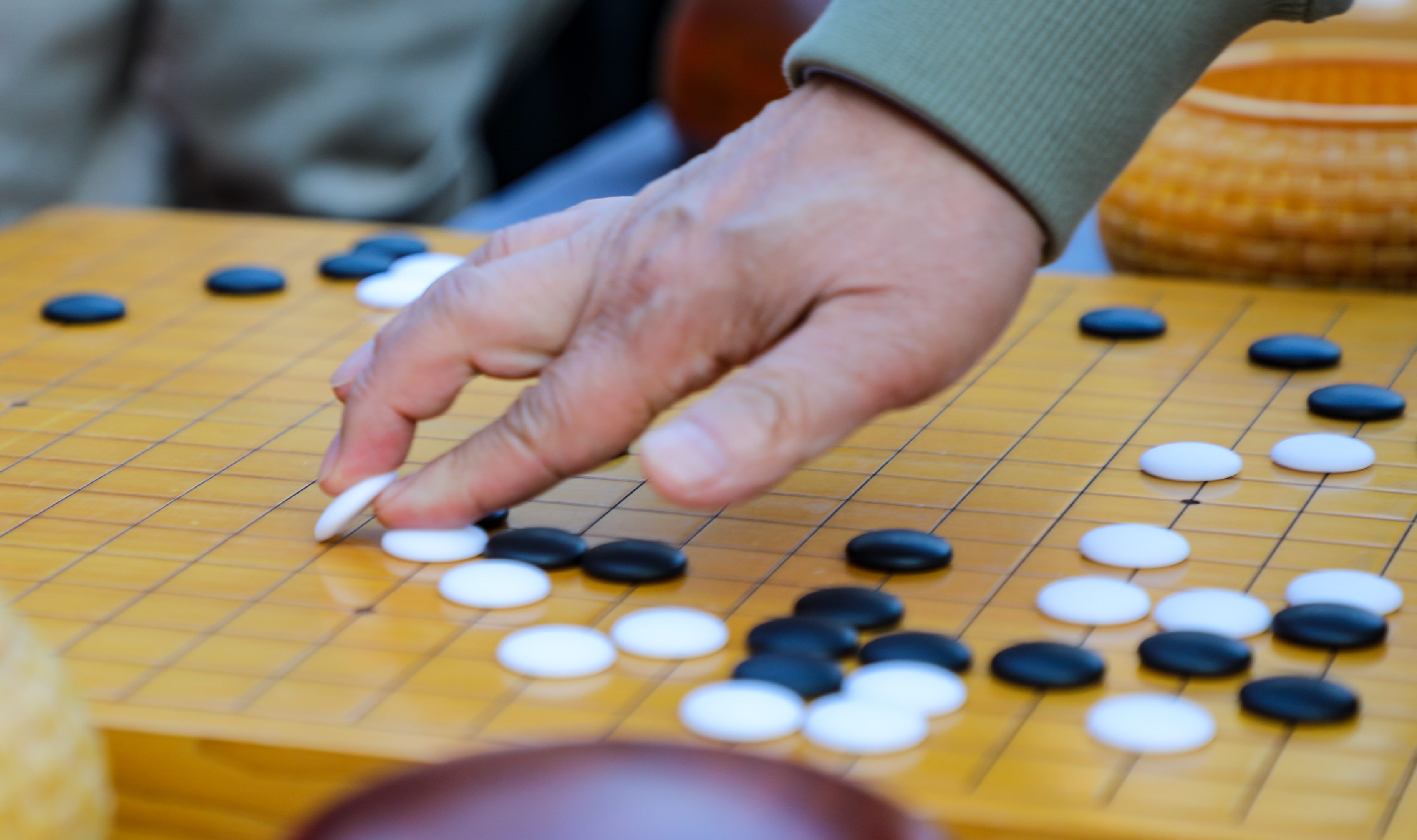 围棋大师曹大元九段与仁怀棋迷1对10PK(图4)
